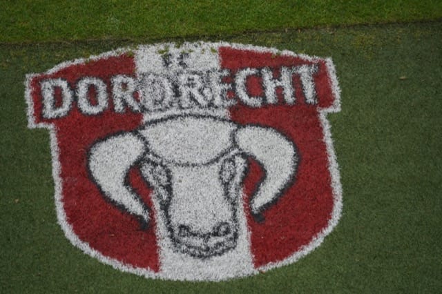 FC Dordrecht gewonnen van Jong PSV en nu op vierde plek