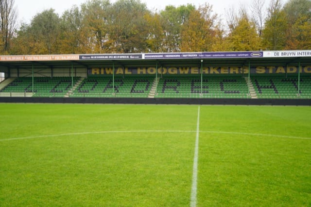 Van underdog naar opkomende reus: Is FC Dordrecht's stadion klaar voor de Eredivisie?